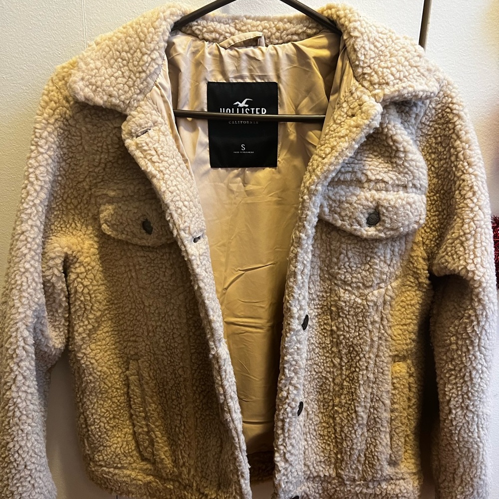 Hollister Sherpa button up jacket size small
